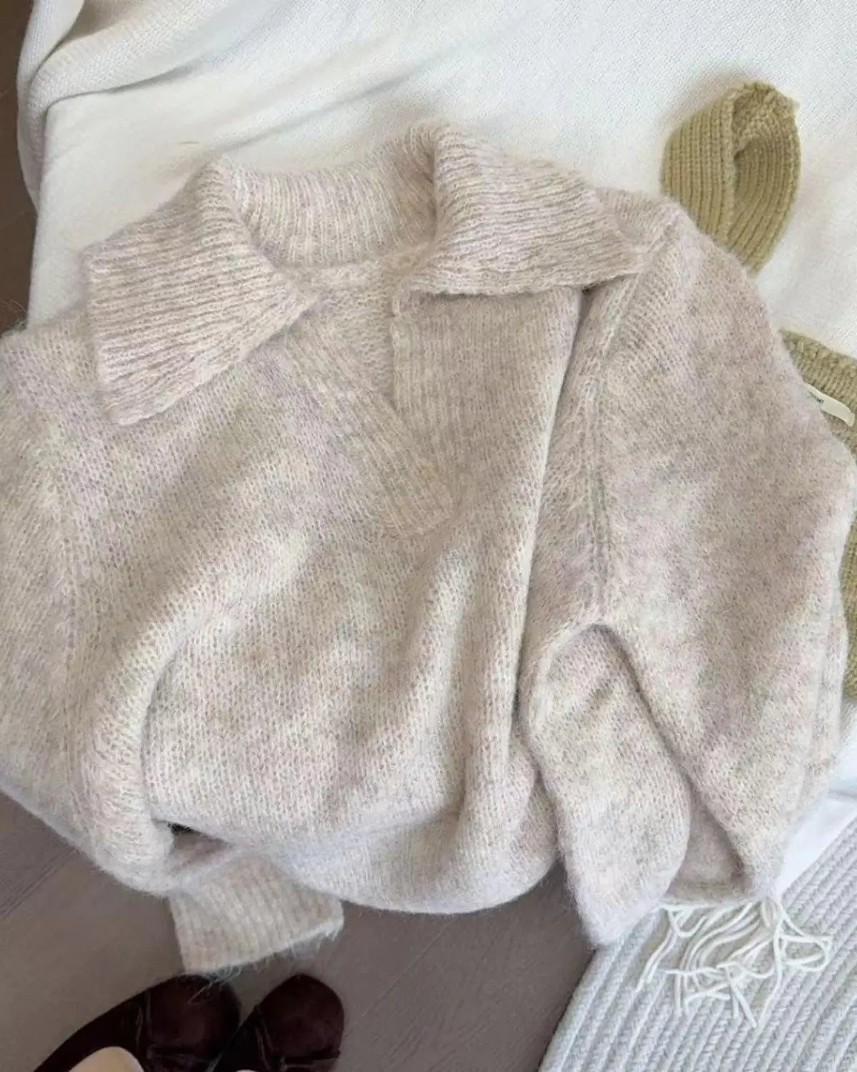 Knikked Sweater